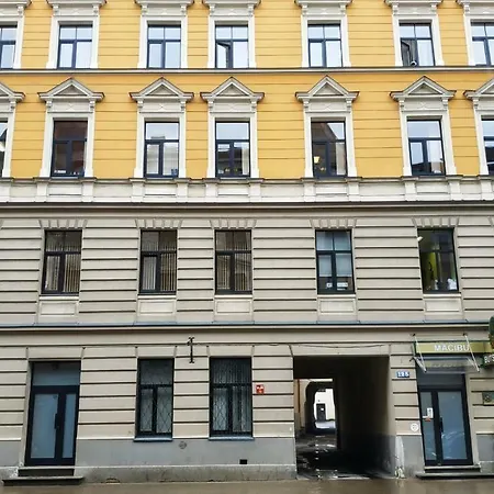 City Center Rent With Free Parking N43 *